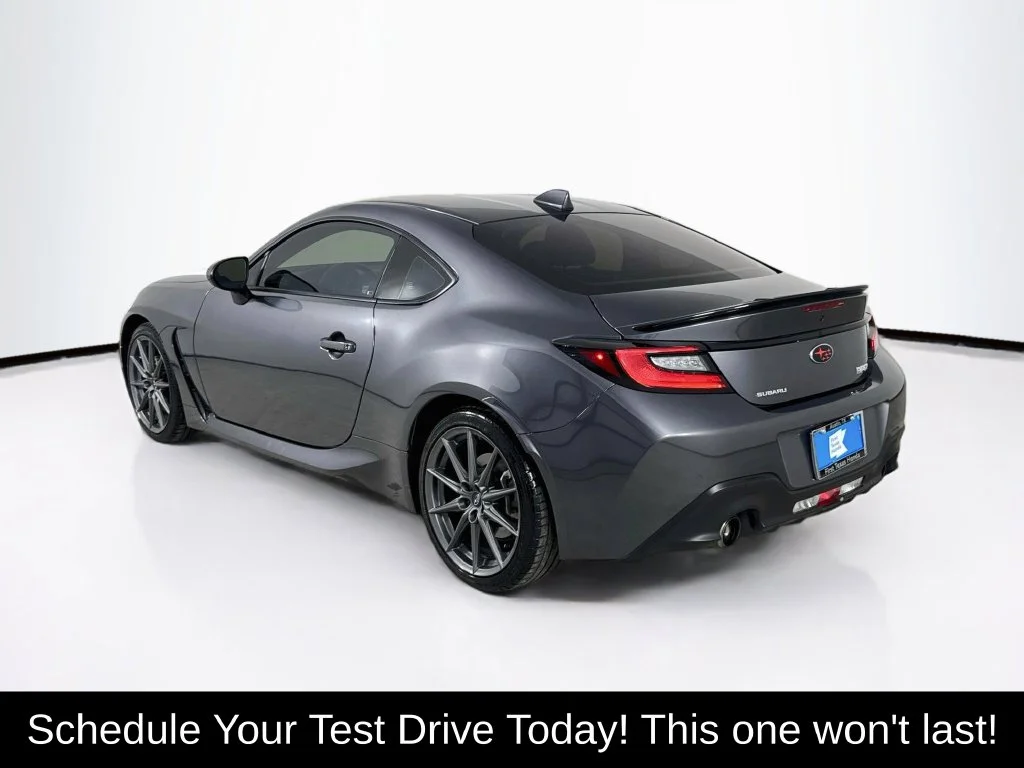 Used 2022 Magnetite Gray Metallic Subaru Limited image 6