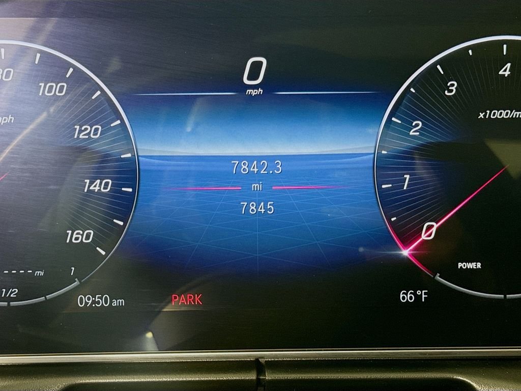 Used 2024  Mercedes-Benz C 300 image 12