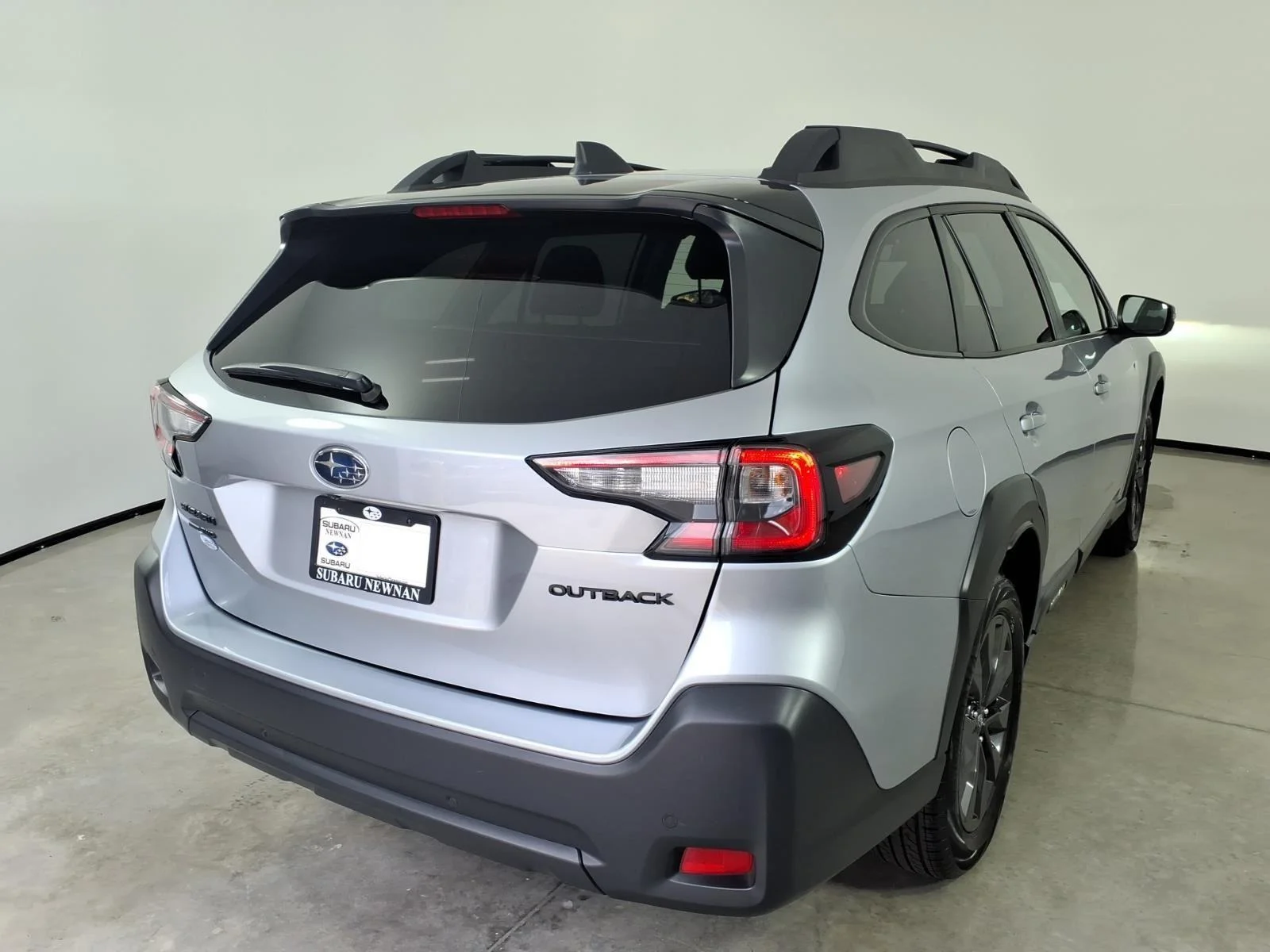 Certified Used 2025 Ice Silver Metallic Subaru Onyx Edition image 21