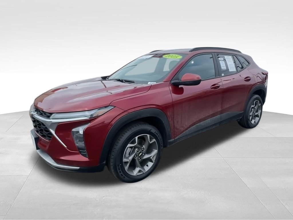 Used 2025 Red Chevrolet LT image 4