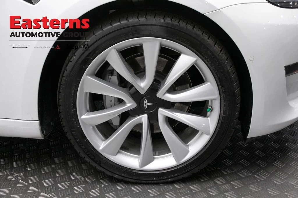 Used 2019 White Tesla Standard Range Plus image 26