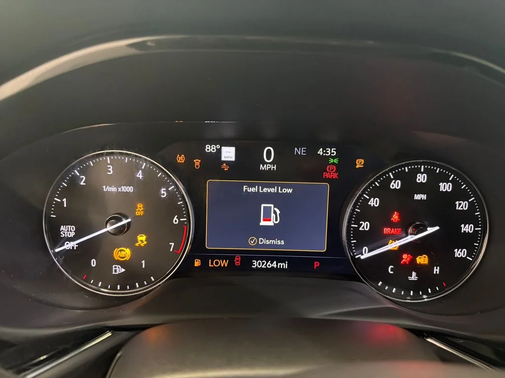 Used 2022 White Buick Avenir image 17