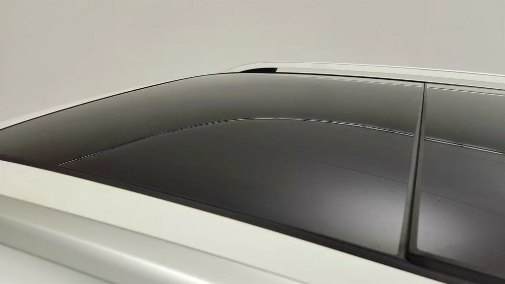 Used 2022 Pure White Volkswagen SEL 4MOTION w/ Power Panoramic Sunroof image 10