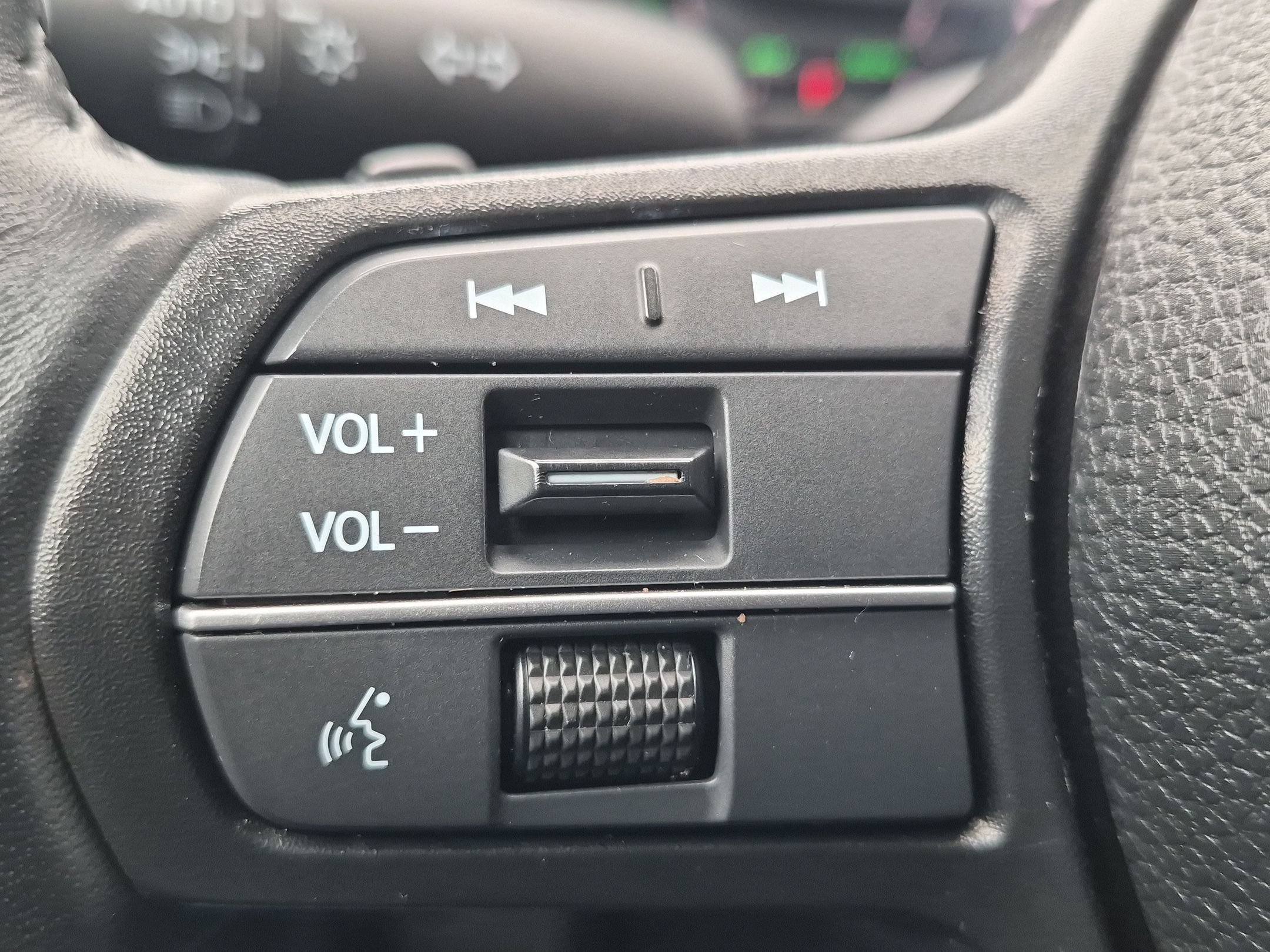 2025 Honda Accord Hybrid EX-L - Photo 14