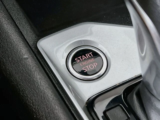 Used 2025 White Nissan 2.5 SV image 16