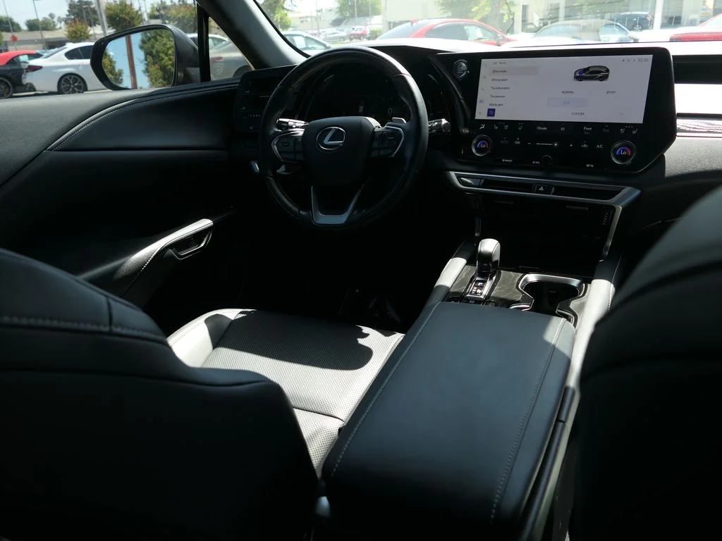 Used 2024 Caviar Lexus Premium image 24
