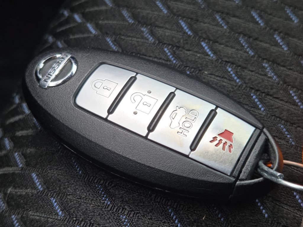 Used 2013 Magnetic Gray Nissan SR image 36