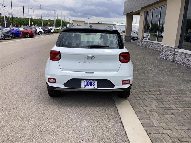 New 2026 Lunar White/Black Roof Hyundai SEL w/Two-Tone Roof image 6