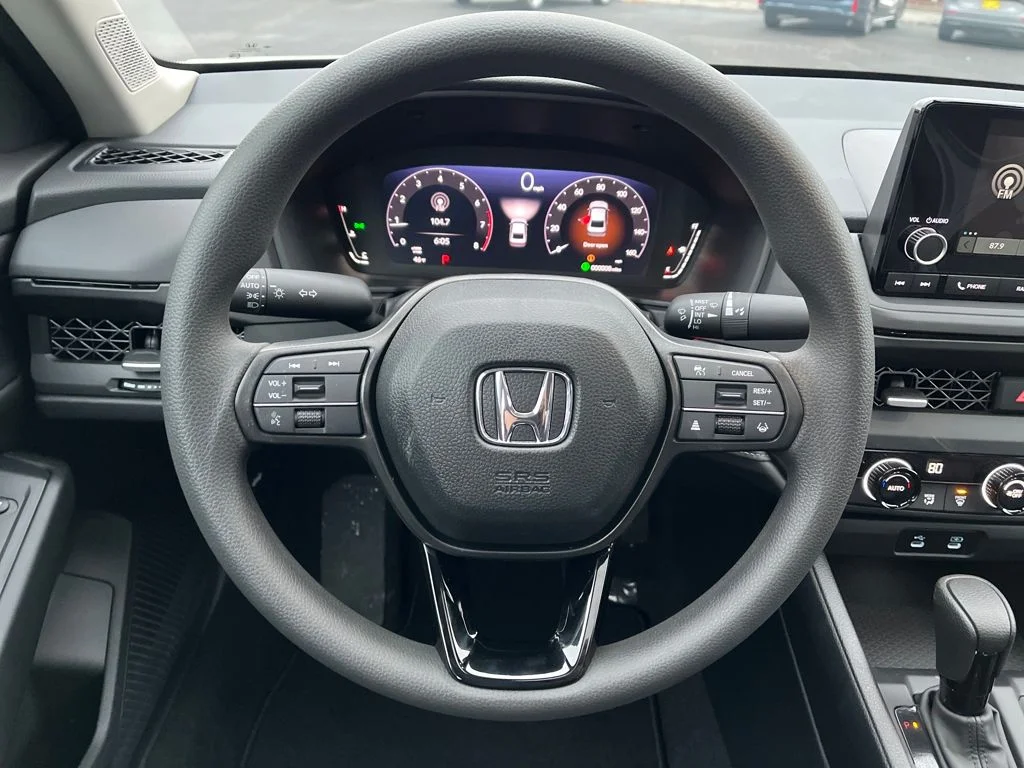 2025 Honda Accord SE - Photo 13