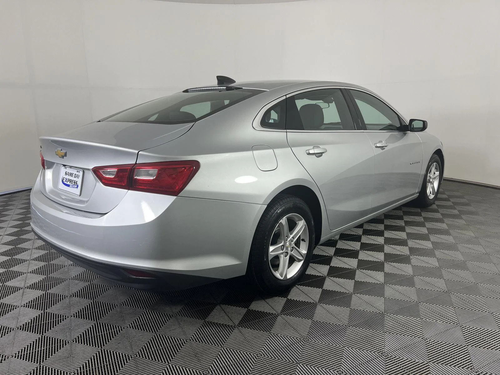 Used 2021 Silver Ice Metallic Chevrolet LS image 19
