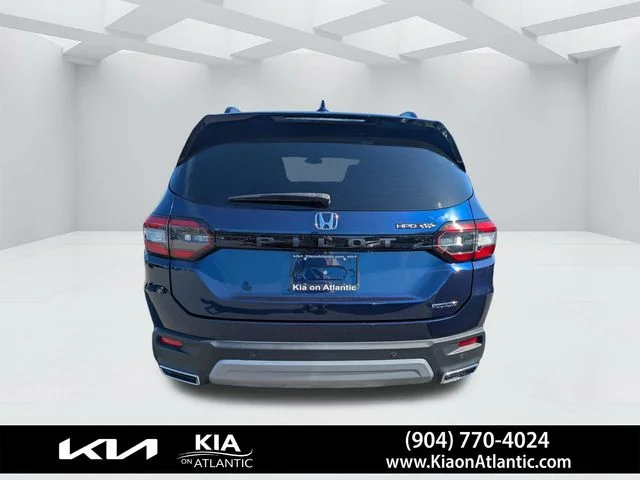 Used 2023  Honda Touring image 4
