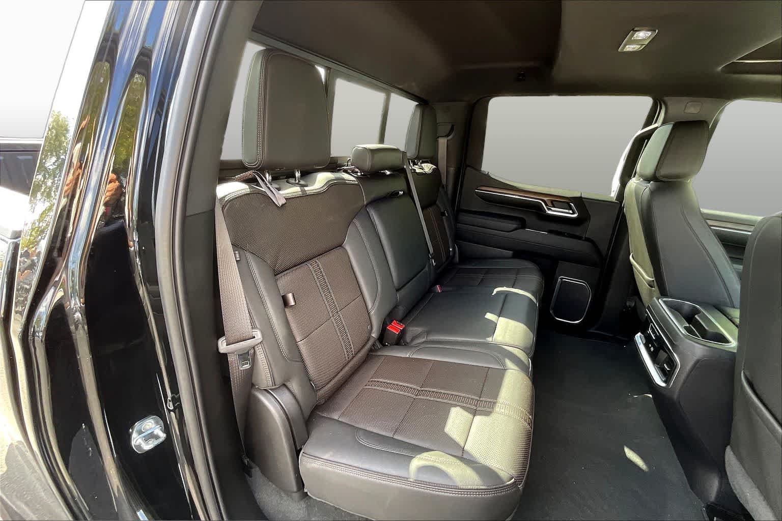 Used 2023 Black Chevrolet High Country image 26