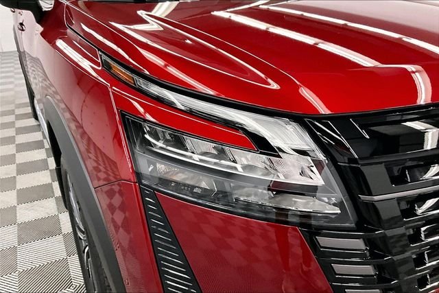 New 2026 Scarlet Ember Tintcoat Nissan Platinum image 14