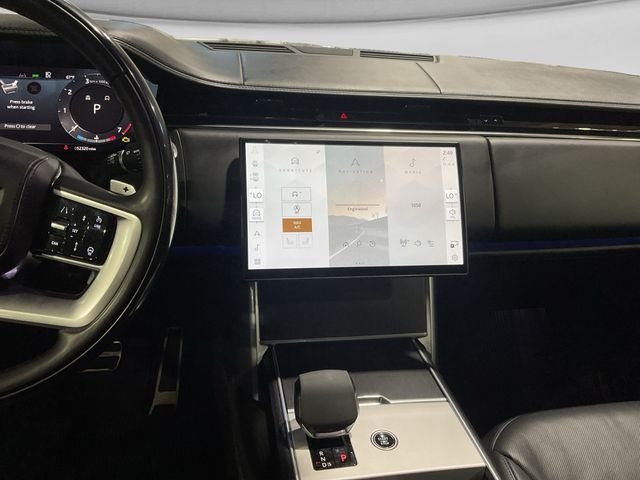 Used 2024 Gray Land Rover SE image 19