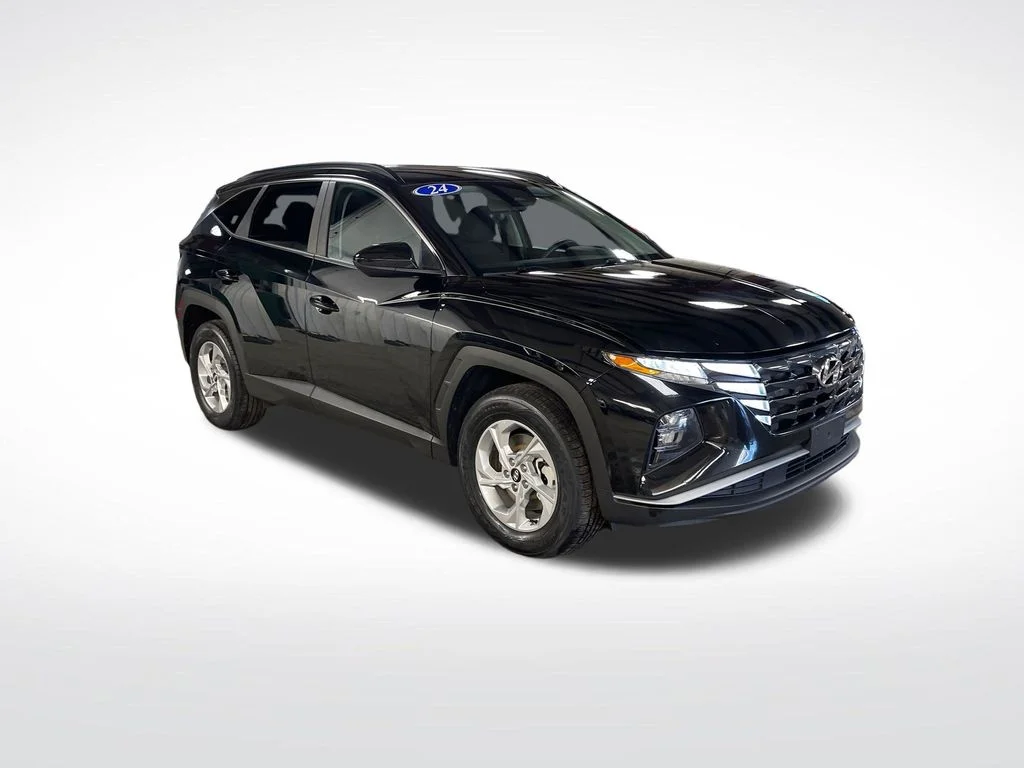 Used 2024 Black Hyundai SEL image 8