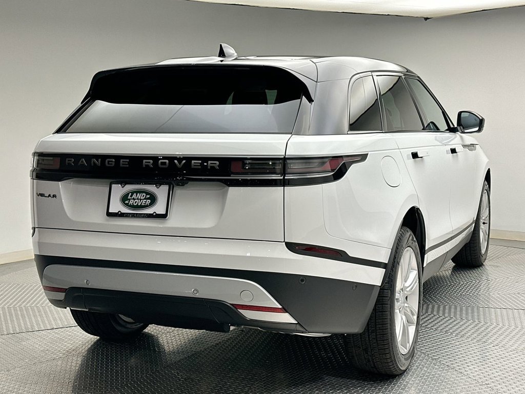Used 2026 Fuji White Land Rover S image 3