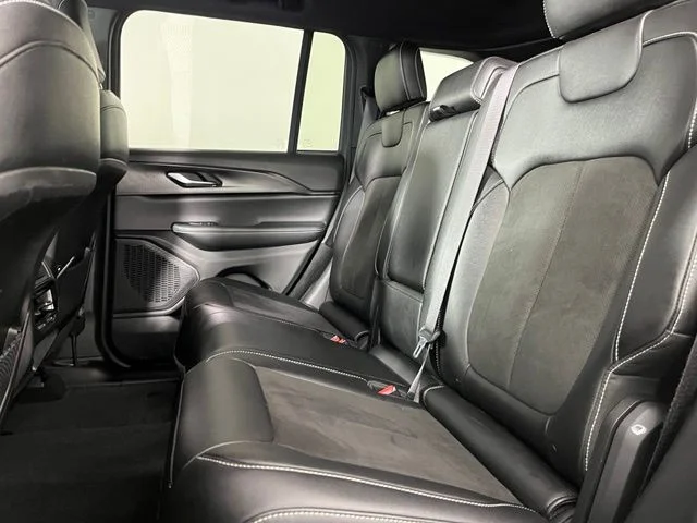 Used 2023 White Jeep Altitude X image 39