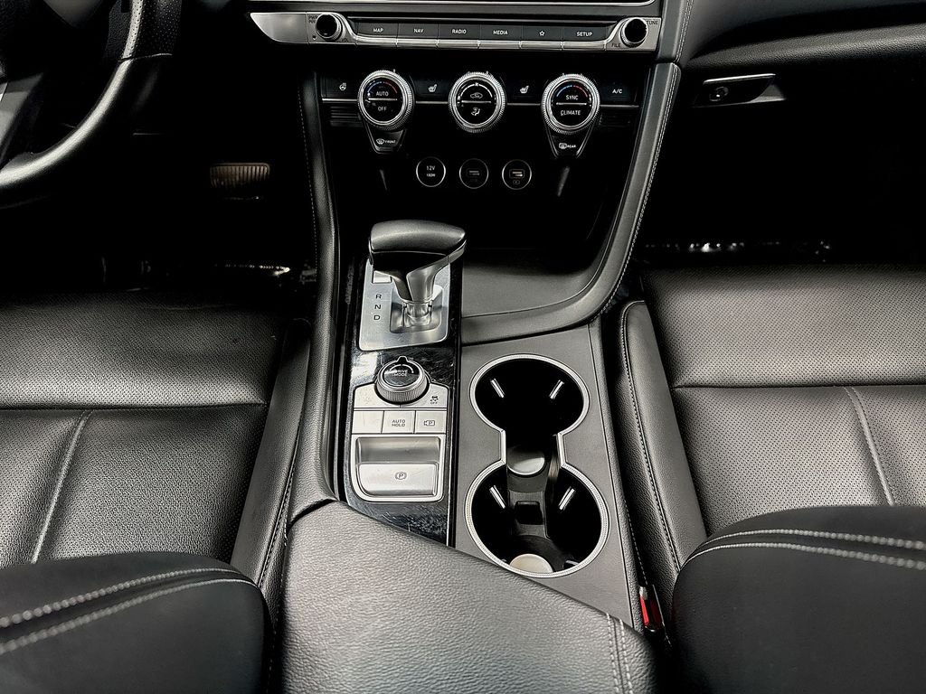 Used 2023 Silver Genesis 2.0T image 18