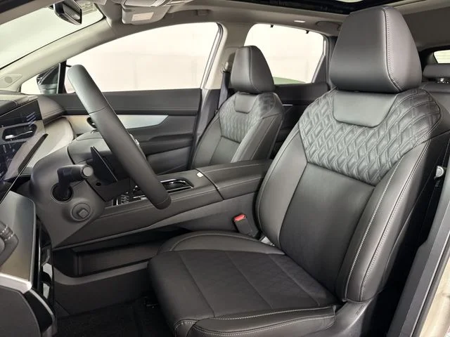 New 2026 Champagne Silver Metallic Nissan Platinum image 11