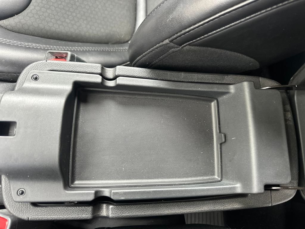 Used 2019 Gray Jeep Latitude Plus image 15