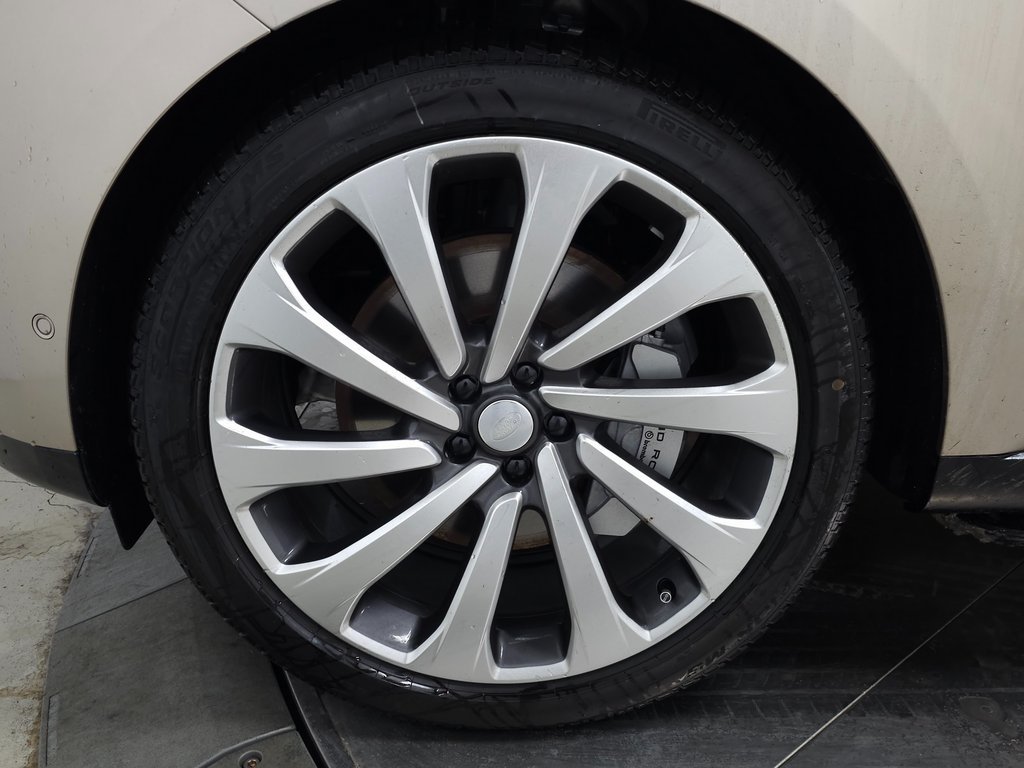 2025 LAND ROVER RANGE ROVER - Image 9