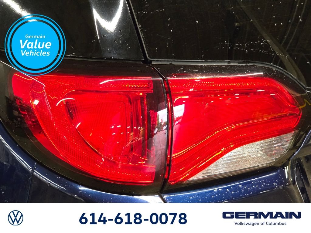 Used 2017 Blue Chrysler LX image 14