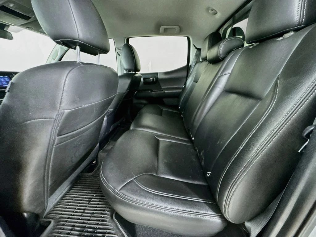 Used 2022 Silver Toyota SR image 27