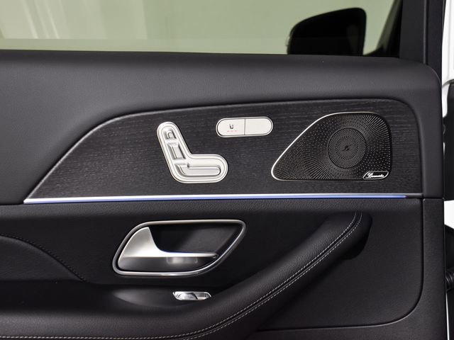 New 2026 MANUFAKTUR Moonlight White Magno Mercedes-Benz GLS 450 image 89