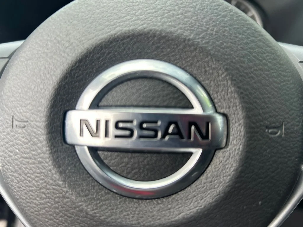 Used 2022 Black Nissan 2.5 SV image 25