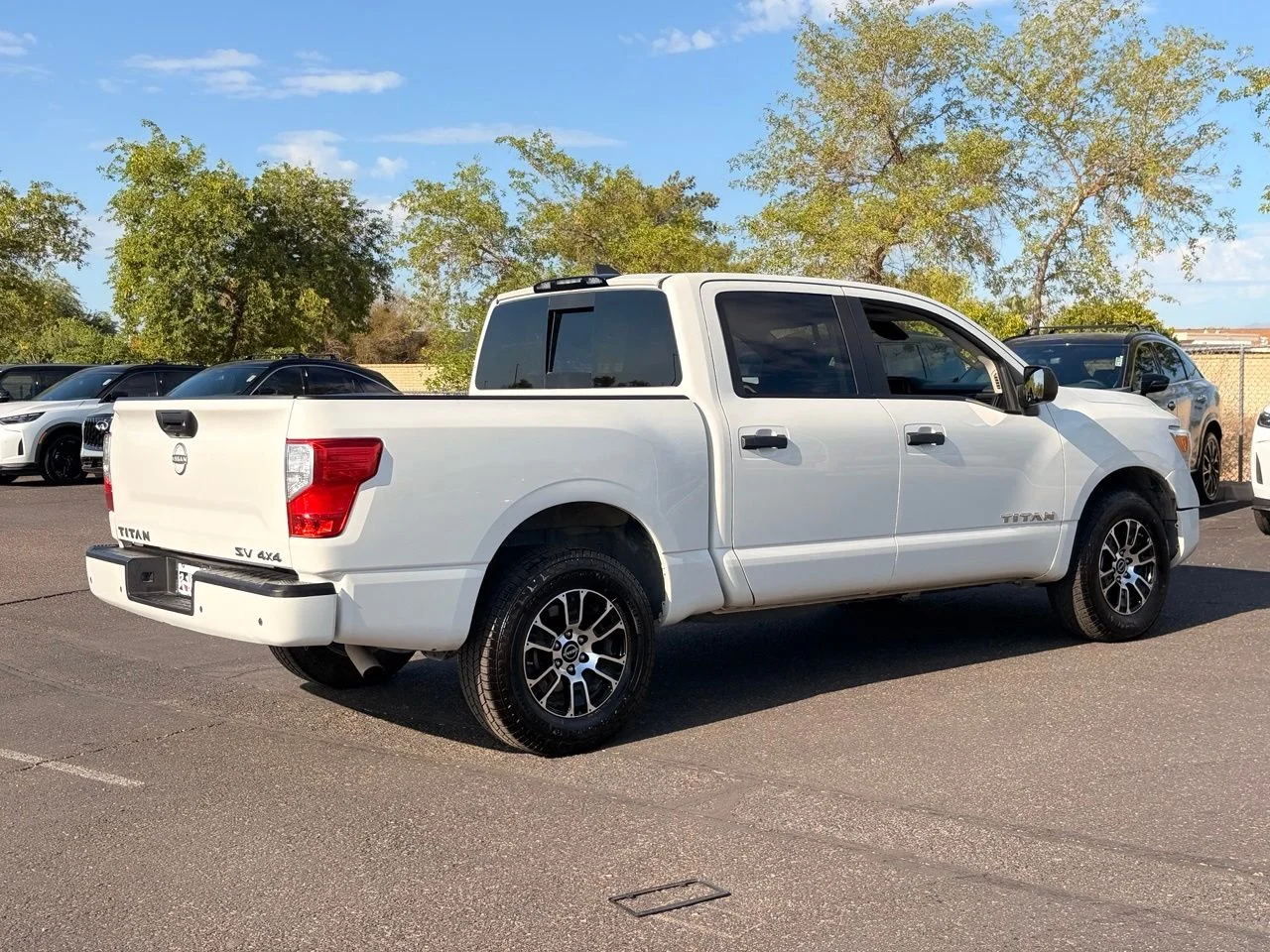 Used 2023 Glacier White Nissan SV image 7
