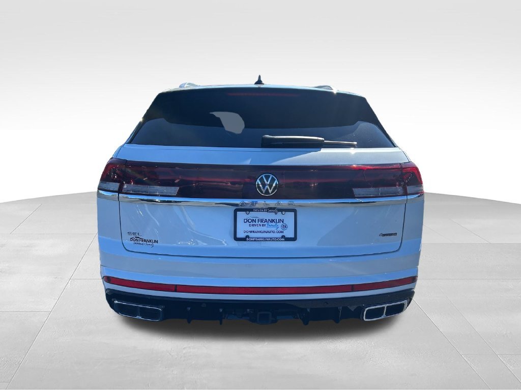 Used 2024 White Volkswagen 2.0T SEL Premium R-Line image 4