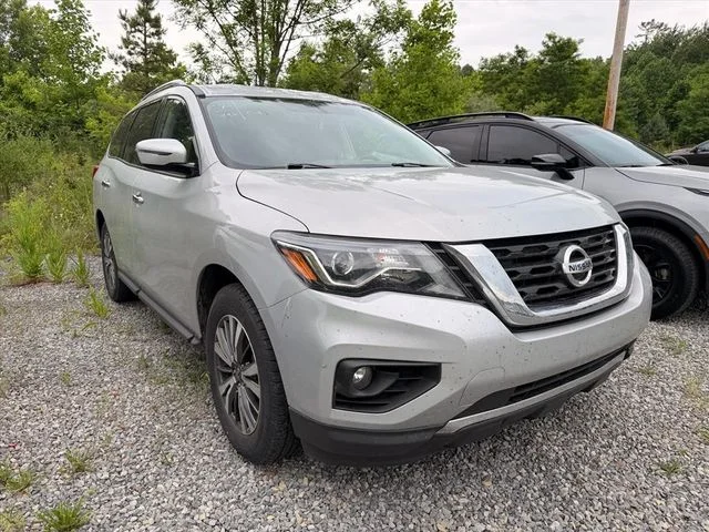 Used 2019 Silver Nissan SV image 19