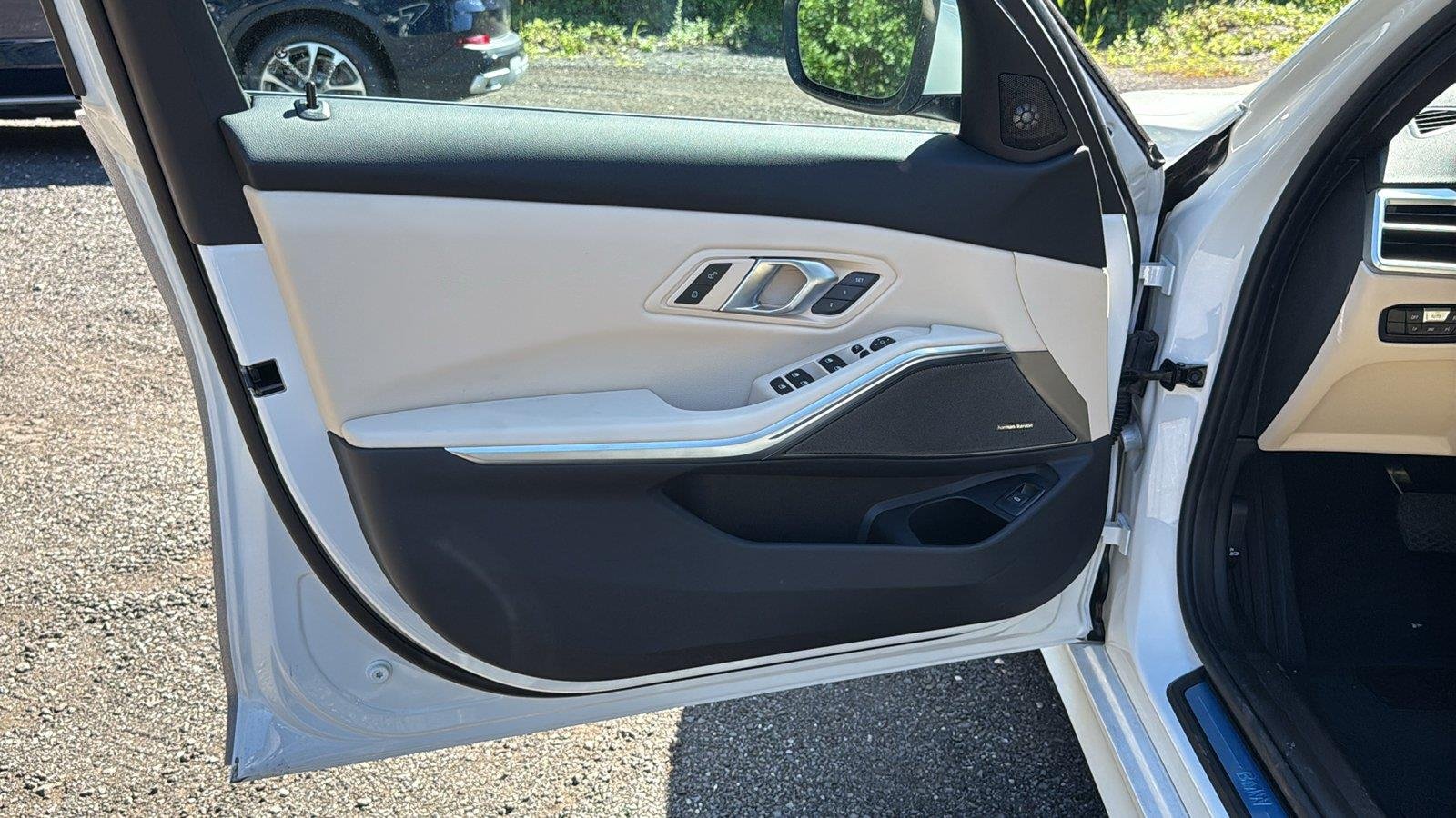 New 2026 Alpine White BMW 330i NA xDrive image 9