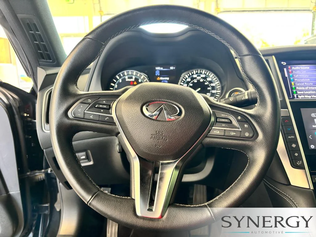 Used 2022 Black Obsidian INFINITI LUXE image 14