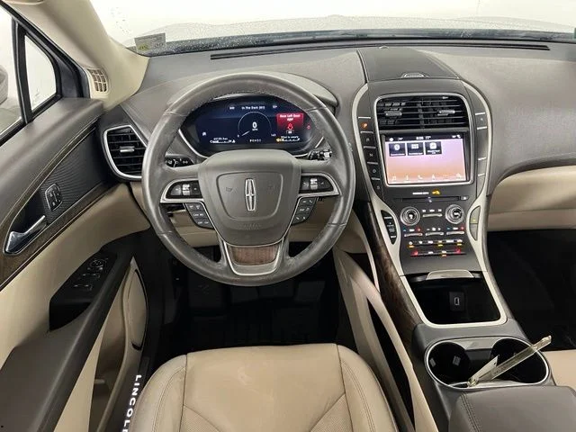 Used 2019 Brown Lincoln Select image 29