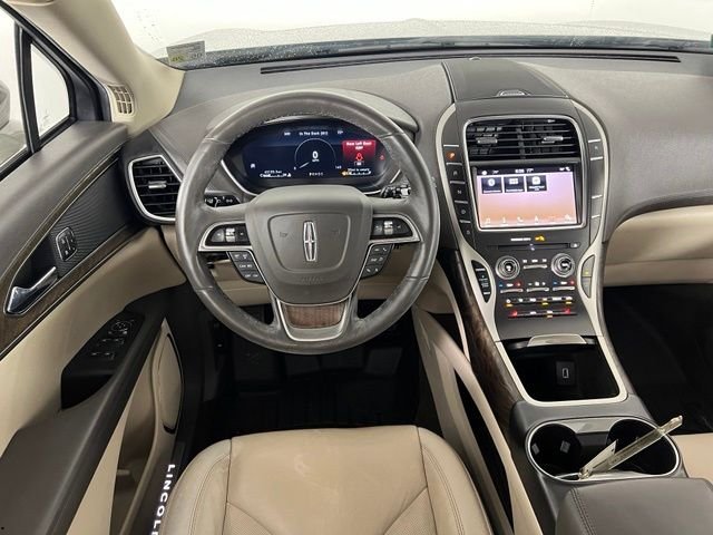 Used 2019 Brown Lincoln Select image 29