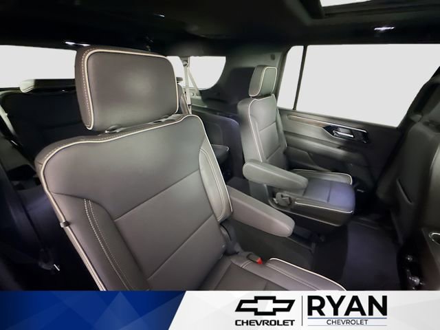 2026 Chevrolet Suburban Premier - Photo 30