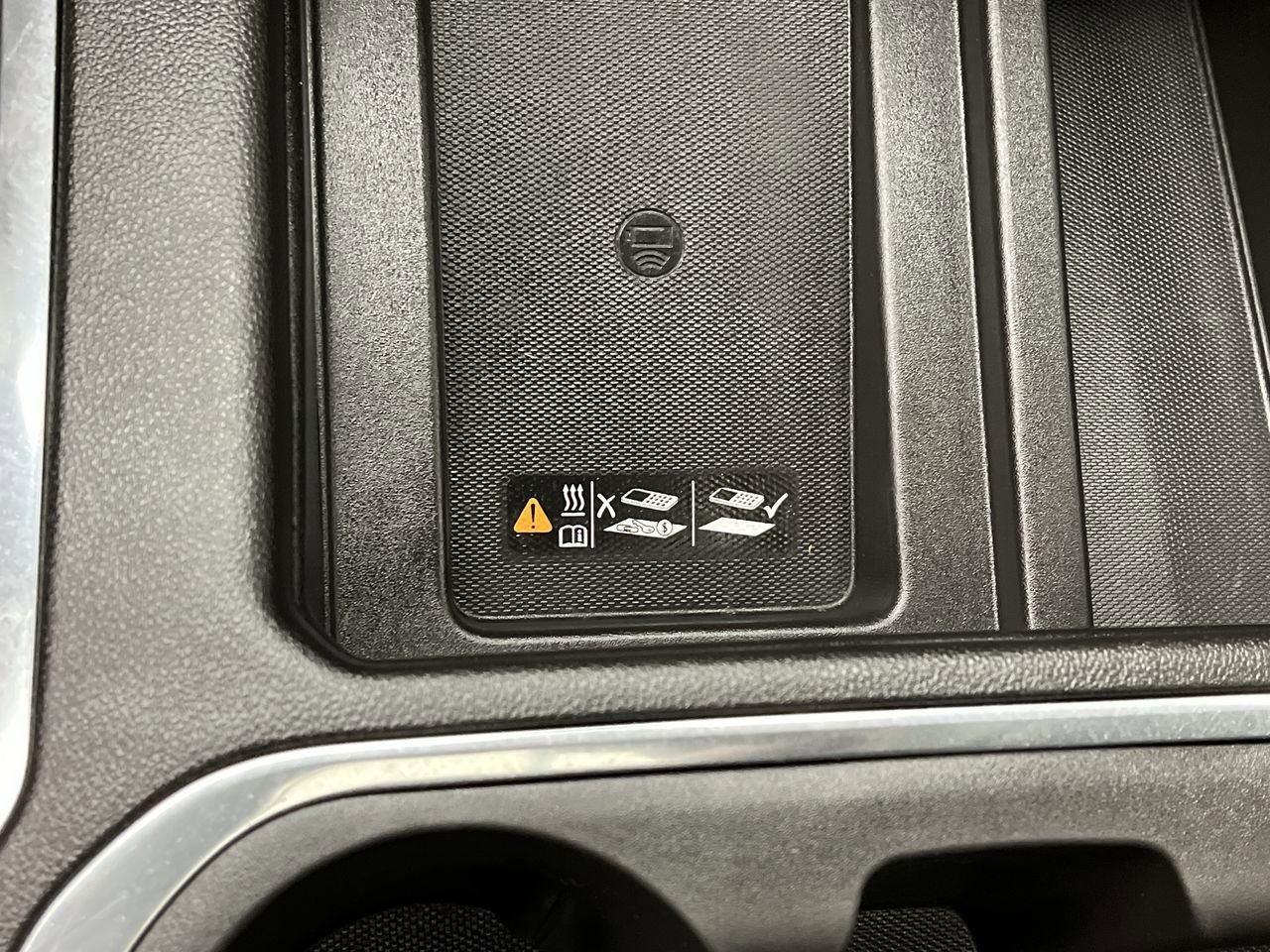 Certified Used 2022 Hunter Metallic GMC Denali image 29
