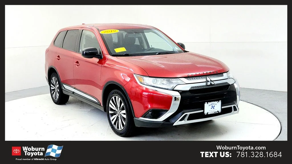 2019 Mitsubishi Outlander ES S-AWC's photo