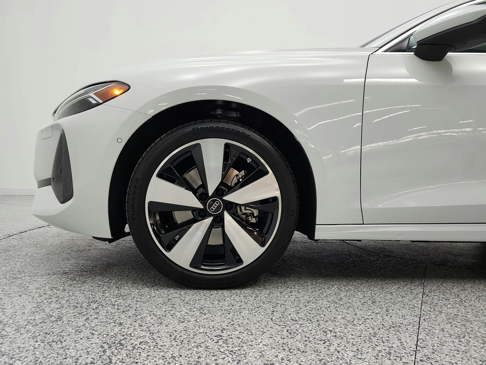 Used 2025 Glacier White Metallic Audi Premium Plus image 30