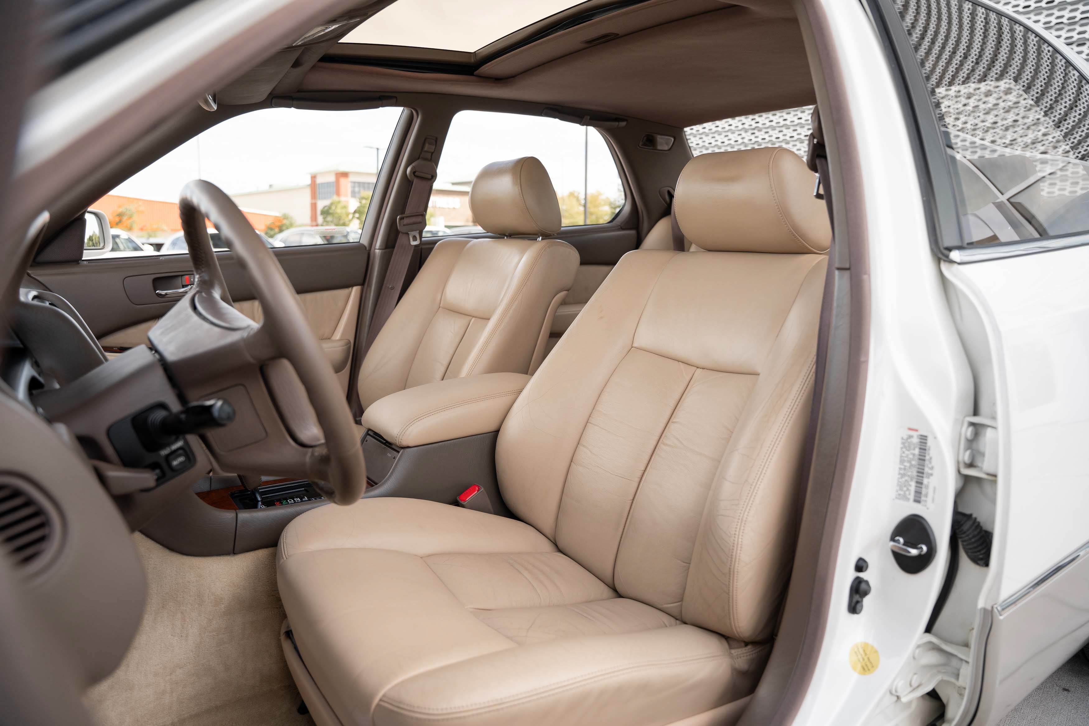 Used 1992 White Lexus 400 image 19