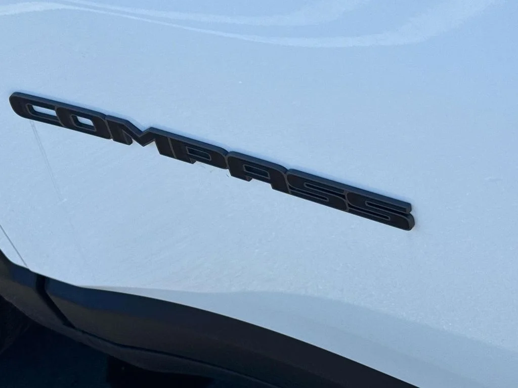 New 2026 White Jeep Latitude image 6