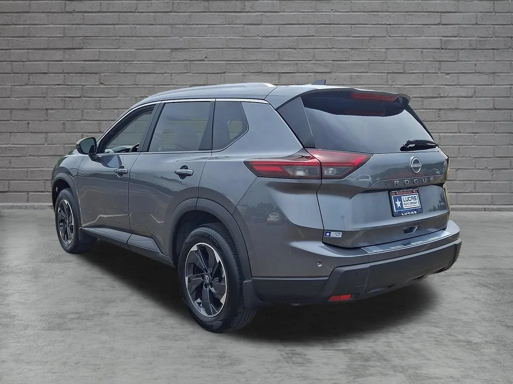Used 2026 Gray Nissan SV image 8