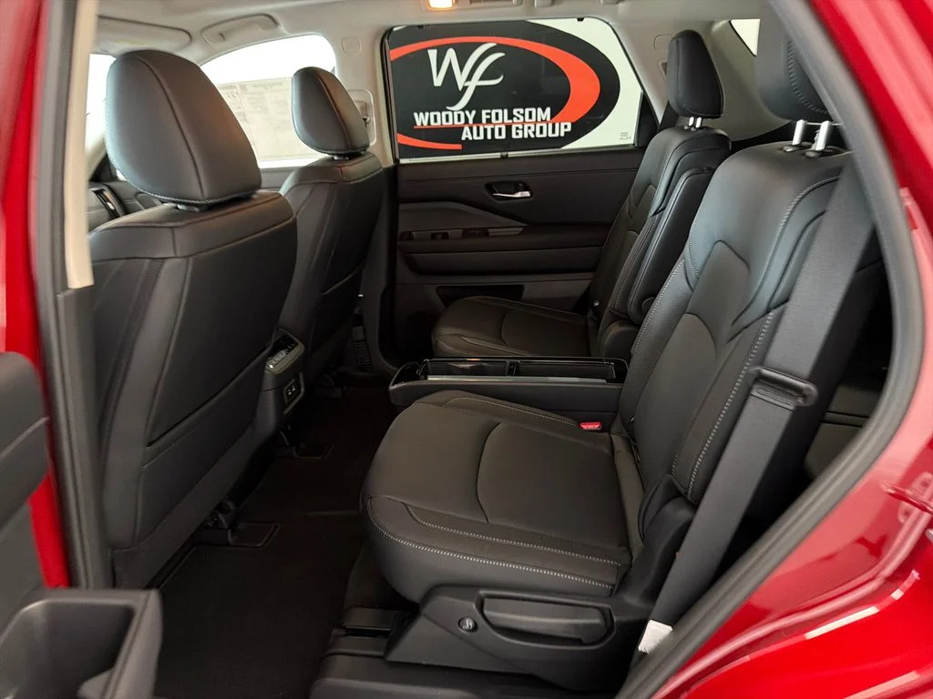 New 2026 Scarlet Ember Tintcoat Nissan SL image 12