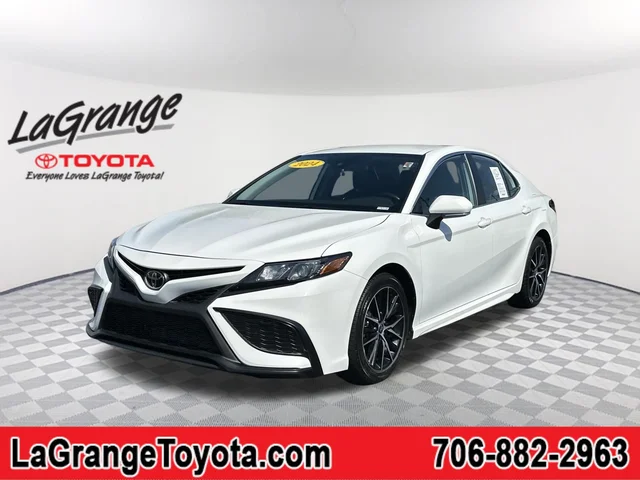 2024 Toyota Camry SE