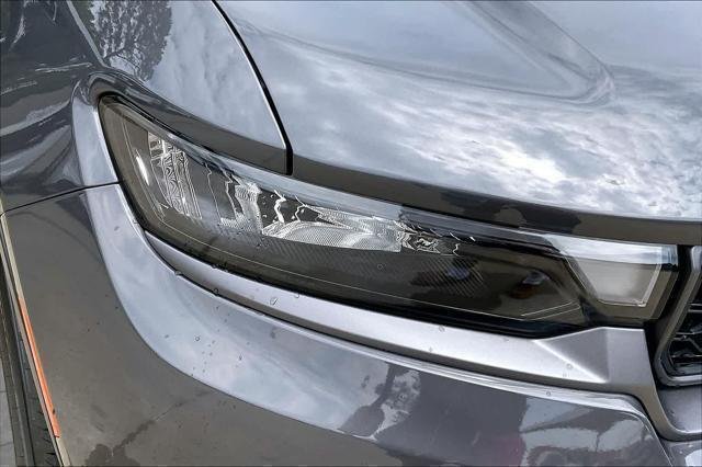 New 2026 Baltic Gray Metallic Clear-Coat Exterior Paint Jeep Laredo Altitude image 13