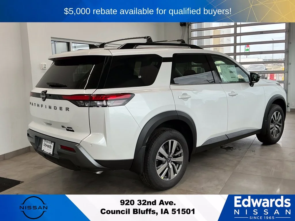New 2026 Everest White Pearl TriCoat Nissan SL image 6