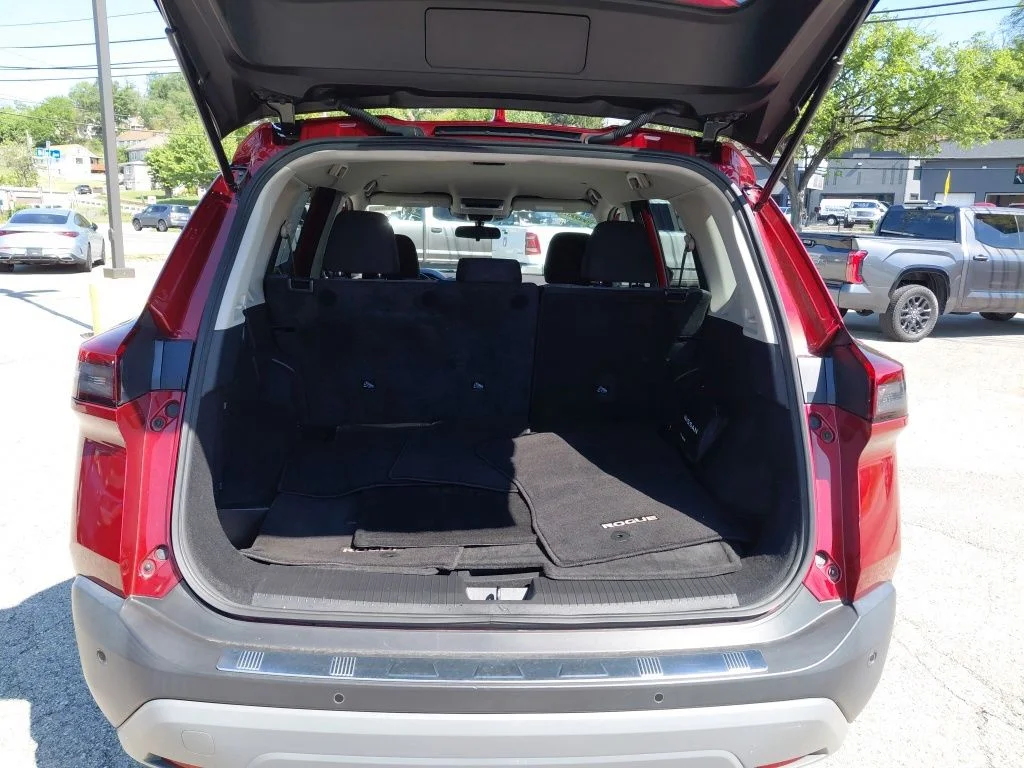 Used 2023 Red Nissan SV image 13