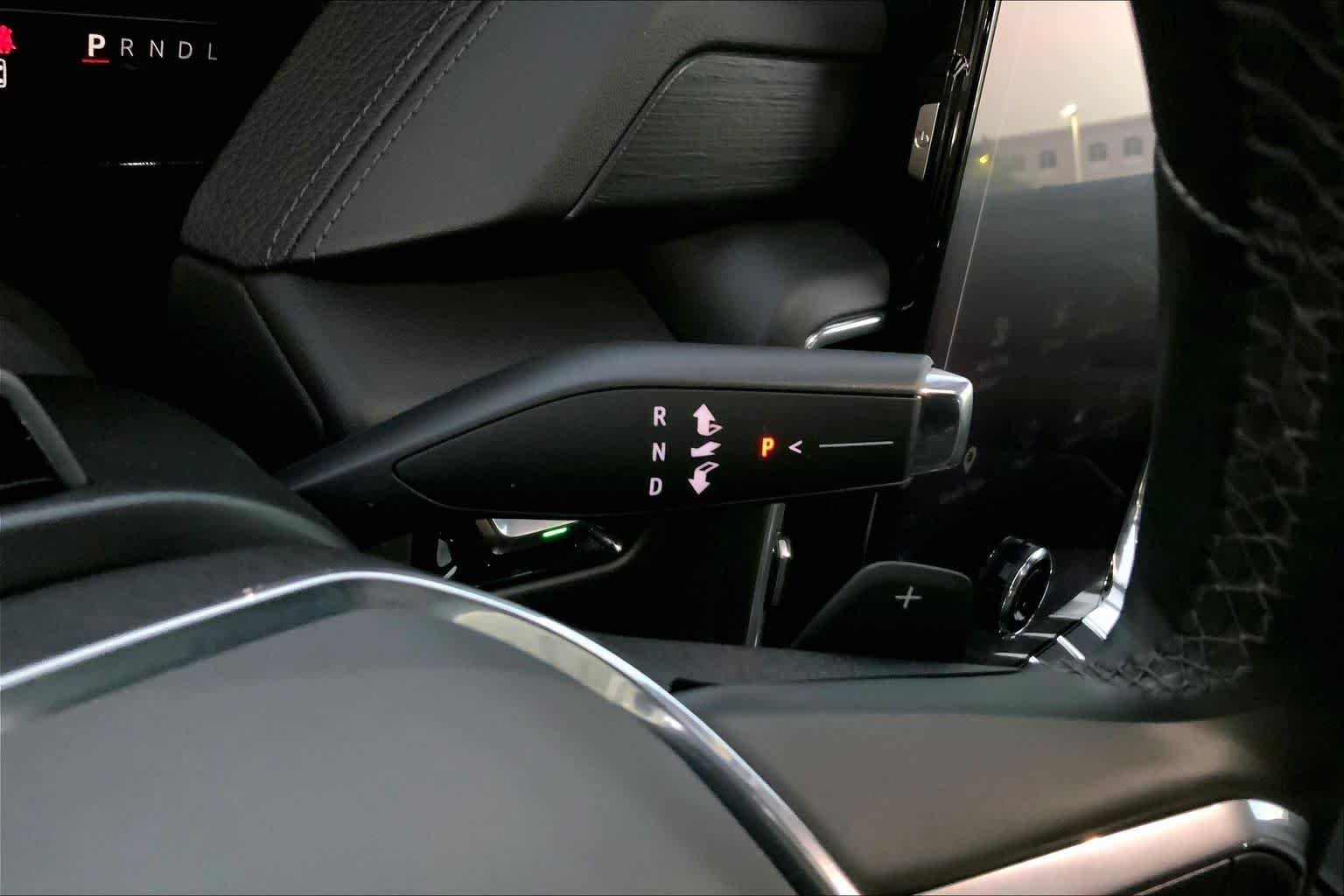 Used 2025 Onyx Black GMC Denali image 14