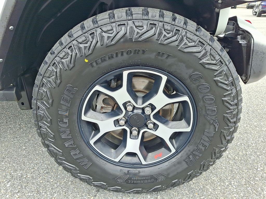 Used 2022 White Jeep Unlimited Rubicon image 9